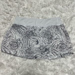 Lululemon pace rival skirt 6